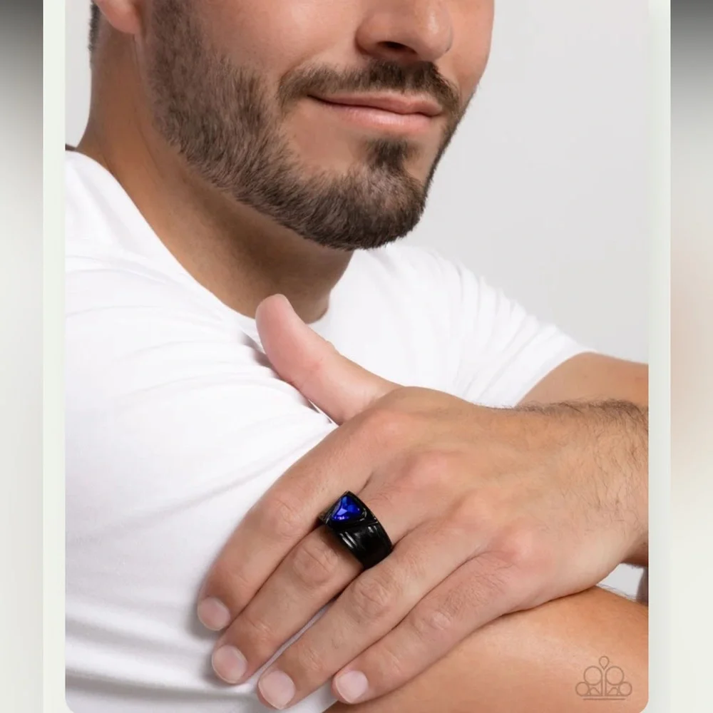 🔷⚫️🔷 “TRENCHANT TRIANGLE” BLUE MEN’S RING ~ PAPARAZZI❗️ 🔷⚫️🔷